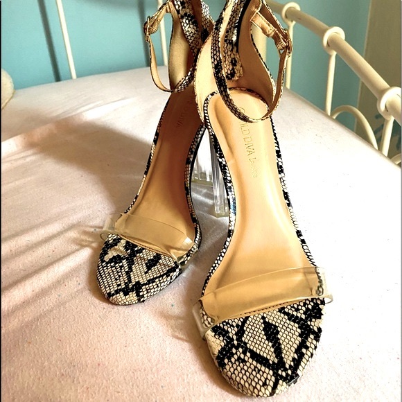 White and black Snake Skin High Heels - Picture 1 of 3